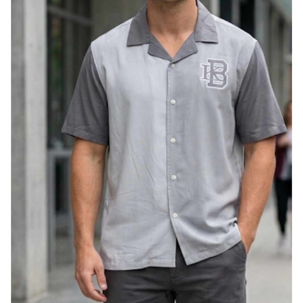Brooklyn Clothing Mfg Co Light Gray‎ Short Sleeve Button -Down Shirt SIZE L